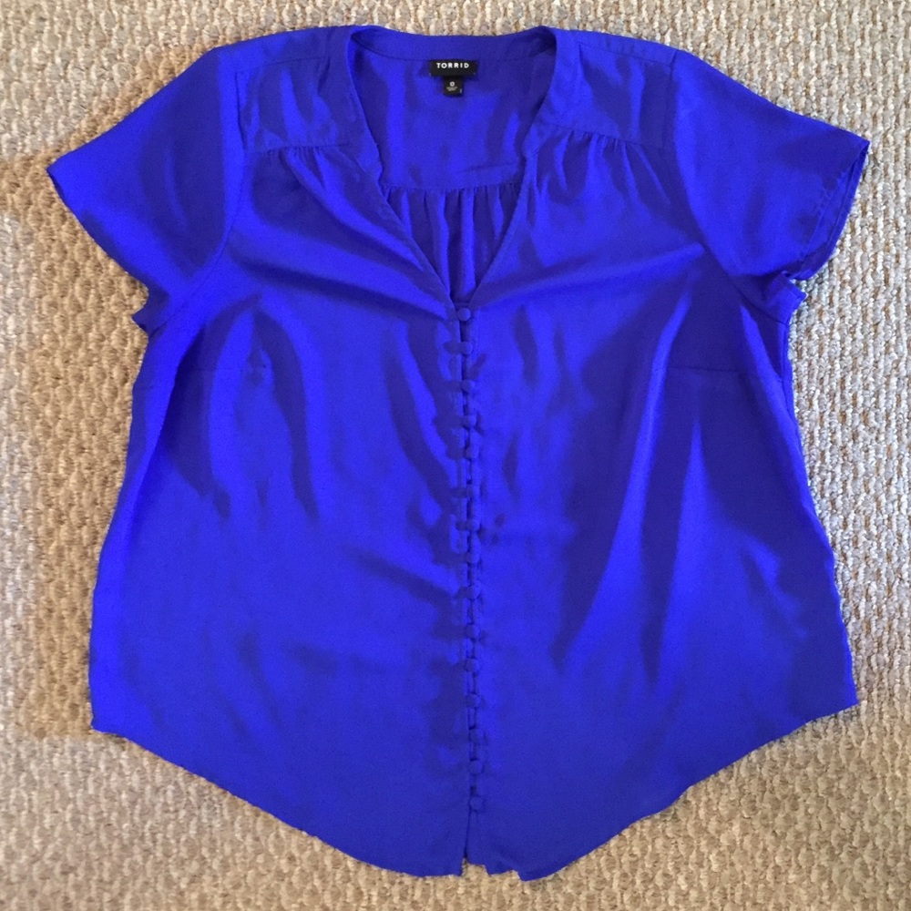🌼OFFERS🌼torrid electric blue top size 0